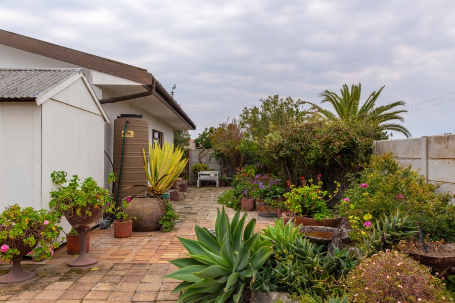 4 Bedroom Property for Sale in Dwarskersbos Western Cape